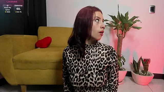 Stefany Blake online show from March 11, 2:44 pm