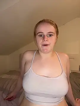 daddysgirly003 online show from February 20, 7:16 pm