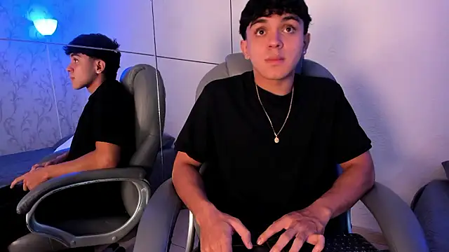  TaylorBlack online show from February 16, 11:42 am