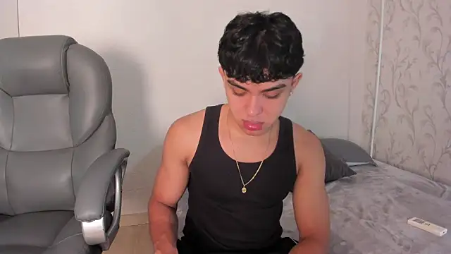  TaylorBlack online show from March 25, 11:31 am