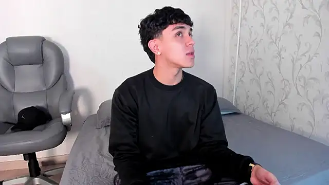  TaylorBlack online show from March 18, 11:35 am