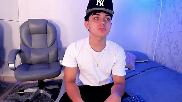  TaylorBlack online show from February 9, 11:41 am