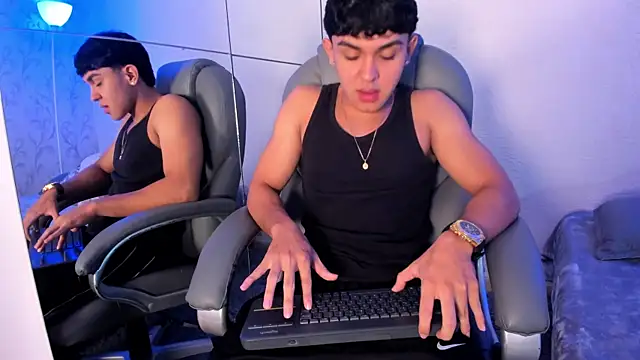  TaylorBlack online show from January 11, 11:39 am