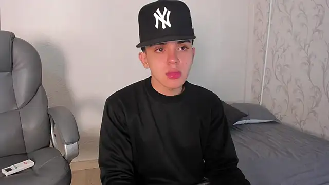  TaylorBlack online show from March 29, 11:34 am