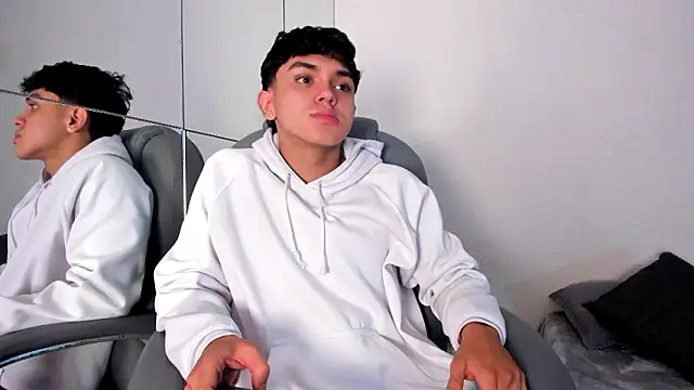  TaylorBlack online show from March 15, 11:39 am