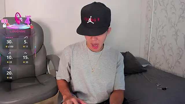  TaylorBlack online show from March 24, 11:54 am