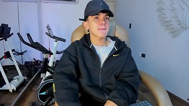  TaylorBlack online show from March 6, 11:38 am