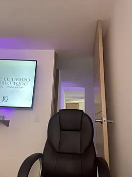 Camila sanchez25 online show from April 10, 9:11 pm