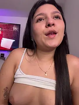 Camila sanchez25 online show from May 4, 7:50 pm