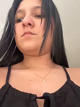 Snapshot of Camila_sanchez25 chatting on December 21, 7:37 pm Camila sanchez25 online show from December 21, 7:37 pm