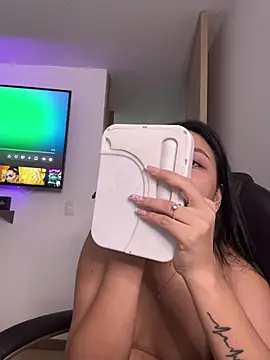 Camila sanchez25 online show from May 1, 7:41 pm