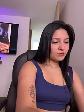 Camila sanchez25 online show from April 28, 8:13 pm