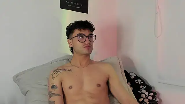 charlie dicker online show from January 7, 4:28 am