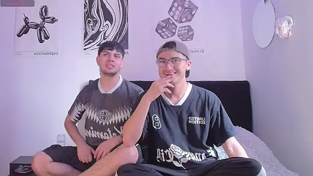 Snapshot of charlie_dicker chatting on December 16, 4:55 pm charlie dicker online show from December 16, 4:55 pm