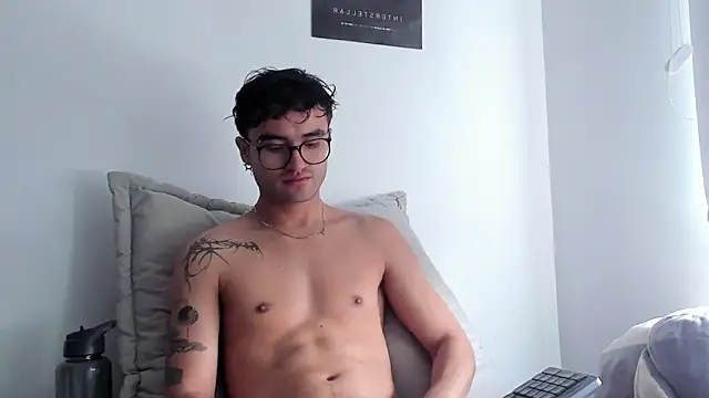 charlie dicker online show from December 18, 3:49 pm