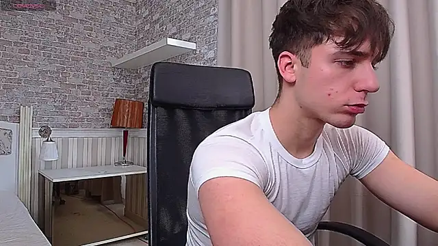 KellenWest online show from February 11, 11:32 am