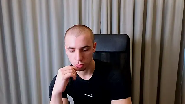 KellenWest online show from April 1, 4:47 am