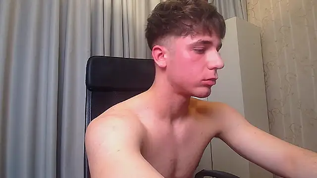 KellenWest online show from February 20, 6:26 am