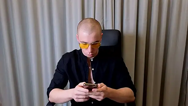 KellenWest online show from March 29, 4:36 am