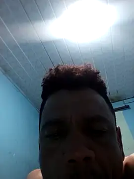Snapshot of Almeyjose chatting on February 28, 4:01 am Almeyjose online show from February 28, 4:01 am