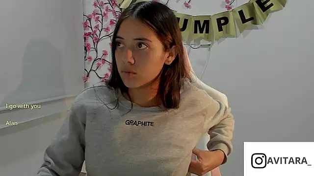 vanesita  online show from March 19, 1:49 am