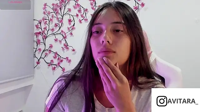 vanesita  online show from May 6, 2:59 am
