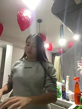 vanesita  online show from February 6, 2:51 am