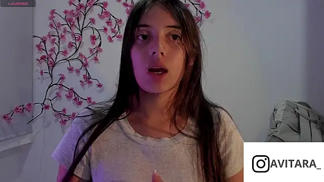 vanesita  online show from June 10, 12:12 am