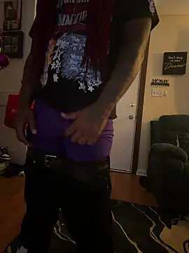 daddydarkskindikk online show from April 23, 4:19 pm