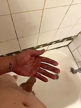 Snapshot of Leshot2025 chatting on December 15, 10:37 pm Leshot2025 online show from December 15, 10:37 pm