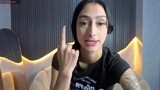 Snapshot of Tifany_Tx chatting on June 11, 6:49 pm Tifany Tx online show from June 11, 6:49 pm