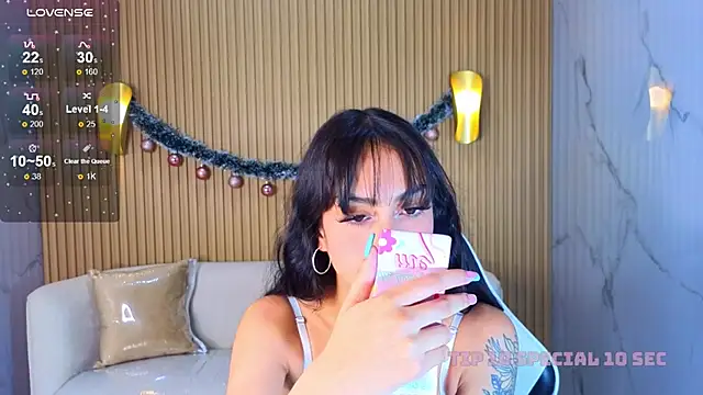 Snapshot of Tifany_Tx chatting on February 9, 7:56 pm Tifany Tx online show from February 9, 7:56 pm