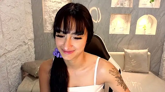 Snapshot of Tifany_Tx chatting on December 22, 12:38 pm Tifany Tx online show from December 22, 12:38 pm