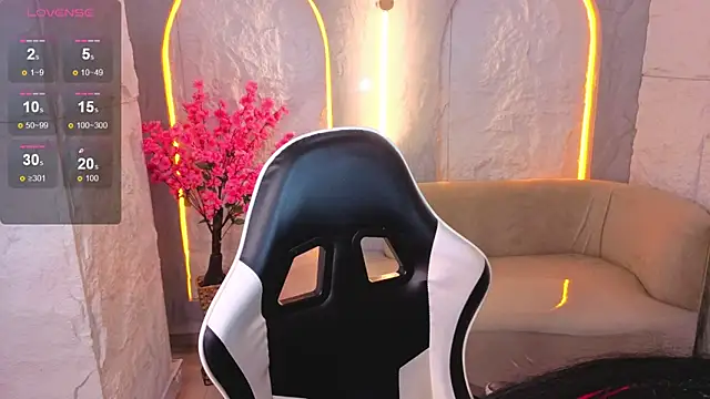 Snapshot of Tifany_Tx chatting on February 23, 7:58 pm Tifany Tx online show from February 23, 7:58 pm