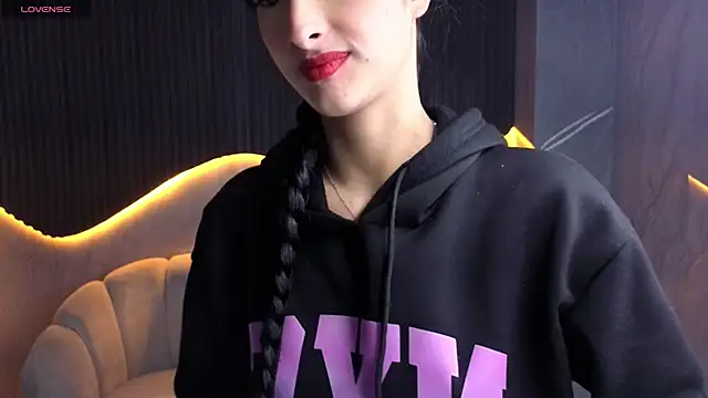 Snapshot of Tifany_Tx chatting on May 1, 12:21 pm Tifany Tx online show from May 1, 12:21 pm