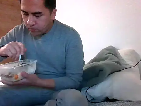 sweetpinoy2027 online show from February 17, 3:42 pm