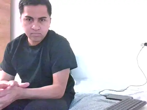 sweetpinoy2027 online show from February 15, 3:22 pm