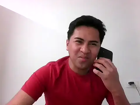 Snapshot of sweetpinoy2027 chatting on December 18, 4:55 pm sweetpinoy2027 online show from December 18, 4:55 pm