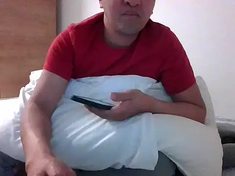 sweetpinoy2027 online show from February 11, 3:23 pm