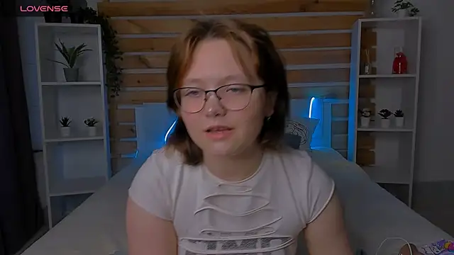 Mary Bryantt online show from February 24, 1:28 am