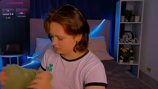 Mary Bryantt online show from February 12, 1:16 am