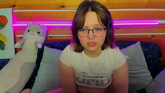 Mary Bryantt online show from February 22, 1:30 am