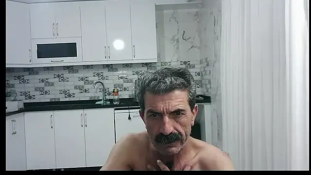 Snapshot of kobra21turki chatting on July 2, 6:25 pm kobra21turki online show from July 2, 6:25 pm