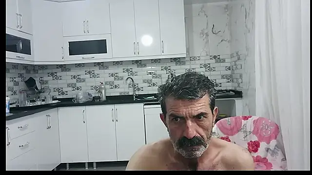Snapshot of kobra21turki chatting on July 10, 11:49 pm kobra21turki online show from July 10, 11:49 pm