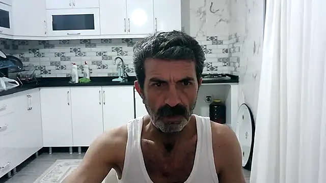 Snapshot of kobra21turki chatting on June 2, 10:43 pm kobra21turki online show from June 2, 10:43 pm