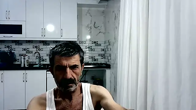 Snapshot of kobra21turki chatting on June 8, 6:52 pm kobra21turki online show from June 8, 6:52 pm