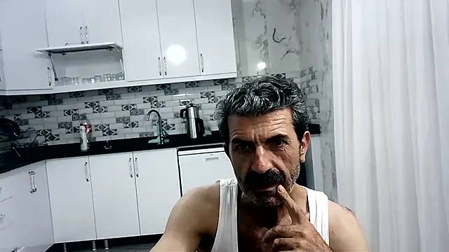 Snapshot of kobra21turki chatting on June 6, 8:58 pm kobra21turki online show from June 6, 8:58 pm