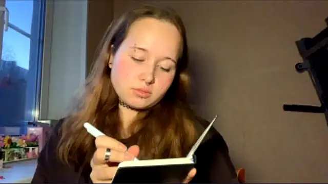 Snapshot of RollDols chatting on December 16, 9:19 pm RollDols online show from December 16, 9:19 pm