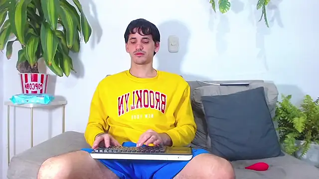 Snapshot of boy_Dirty_X chatting on June 7, 5:34 am boy Dirty X online show from June 7, 5:34 am