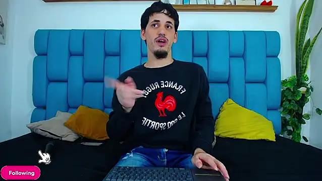 boy Dirty X online show from April 18, 5:21 am